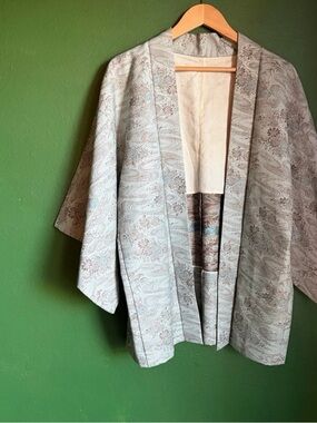 Vintage Ice Blue Gold Metallic Kimono Asian Style Jacket fits a Medium best